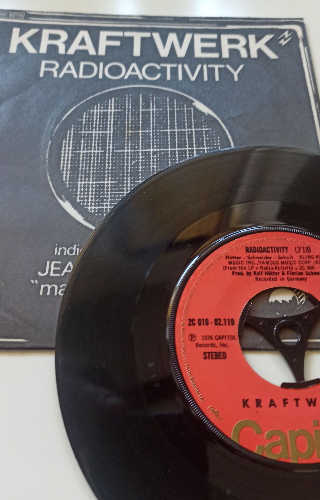 Kraftwerk single Radioactivity