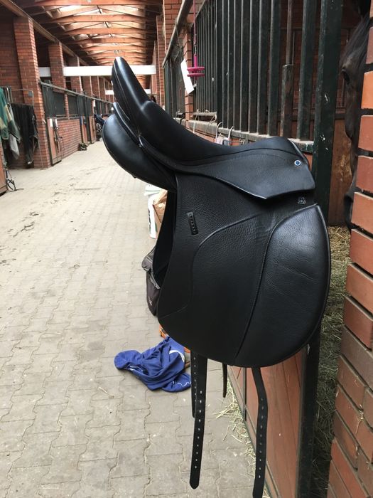 Sprzedam siodło ujeżdżeniowe