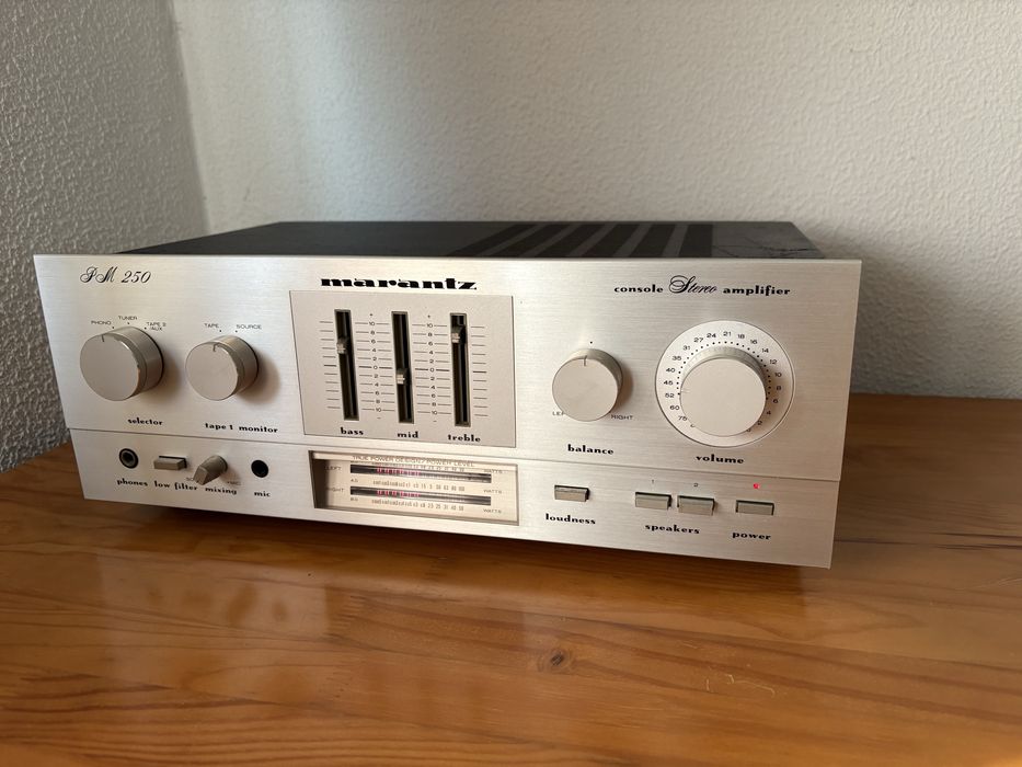 Amplificador Marantz PM 250