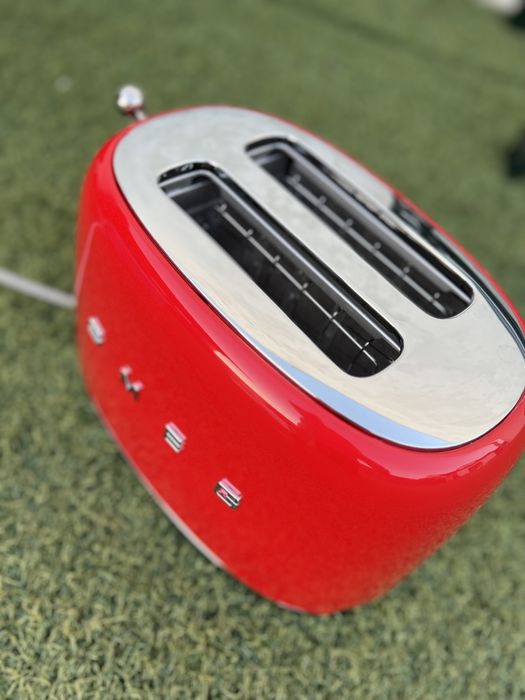 Torradeira SMEG vermelha