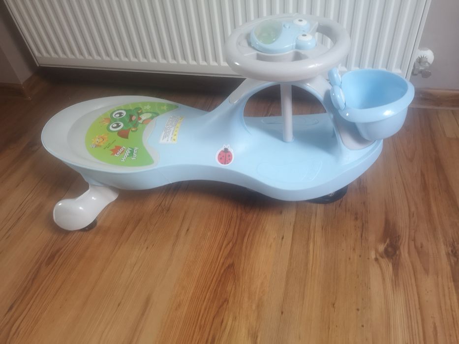 Śliczny jeździk balansowy