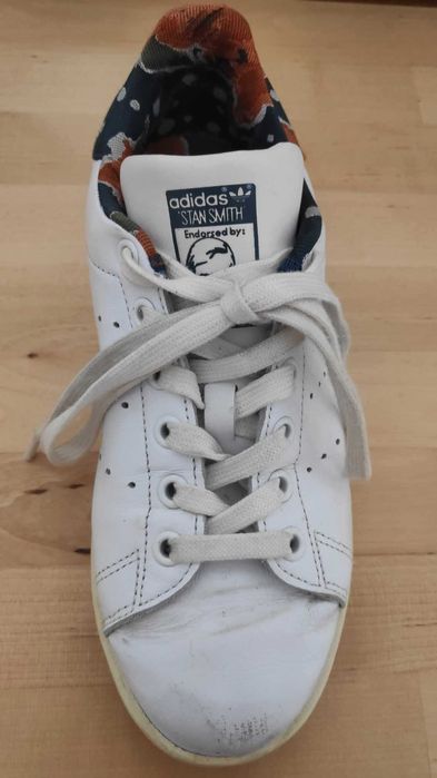 Tenis Adidas Stan Smith.