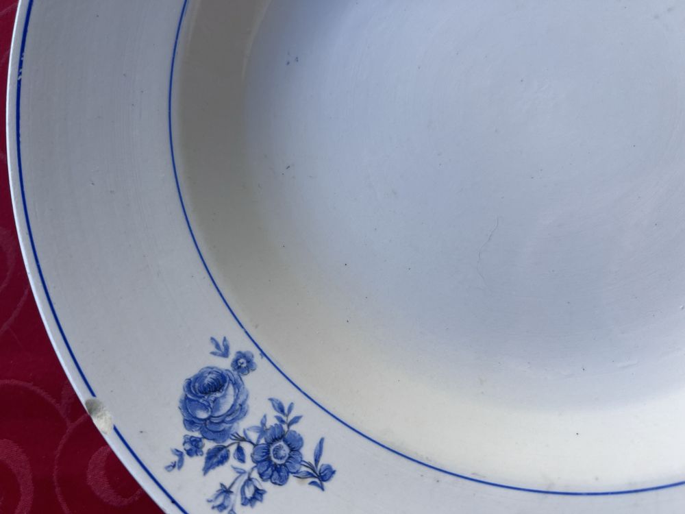 Prato porcelana detalhe em azul