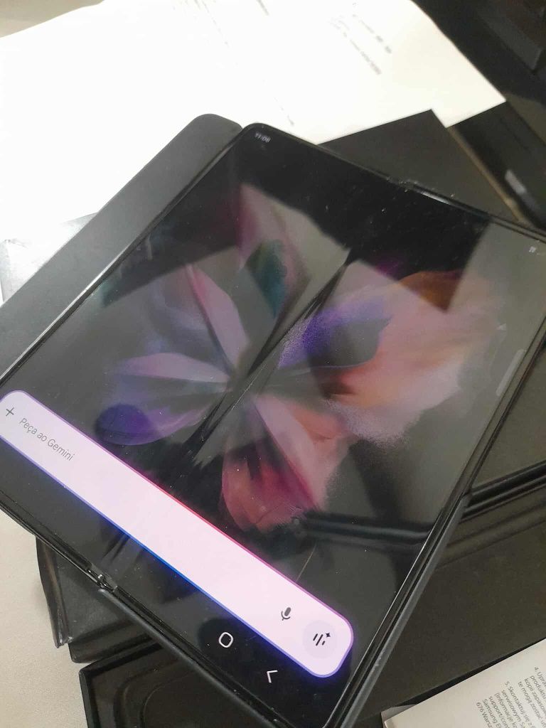 Samsung z fold 3