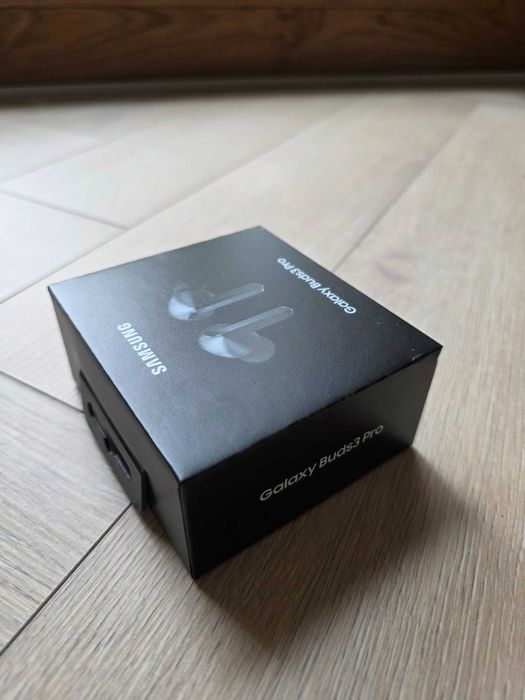 NOWE zaplombowane słuchawki Samsung Free Buds 3 pro PL salonu Buds3