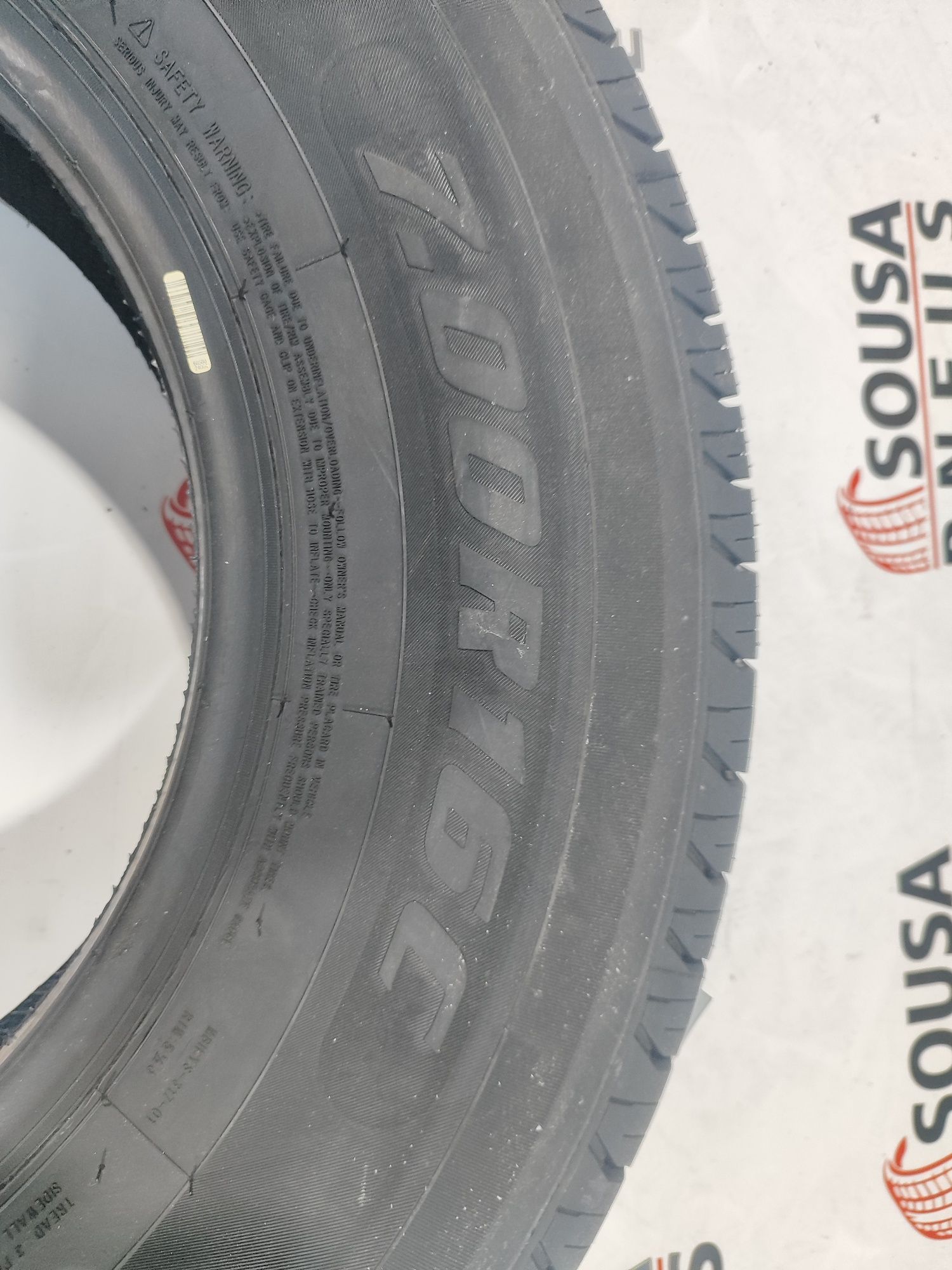 2 pneus novos 7.00 R16 - Oferta da entrega - 240 Euros
