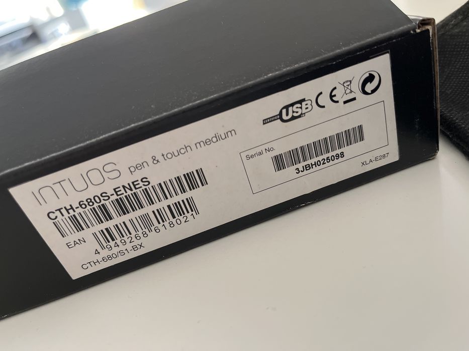 Intuos pen& touch medium