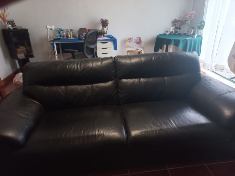 Sofá de couro usado