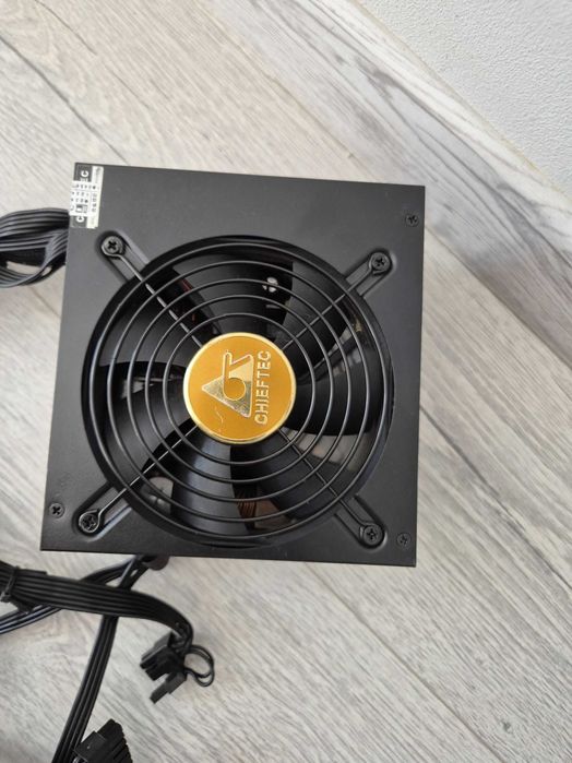 блок живлення Chieftec PROTON BDF-600S чорні пласкі кабелі. Trade-in