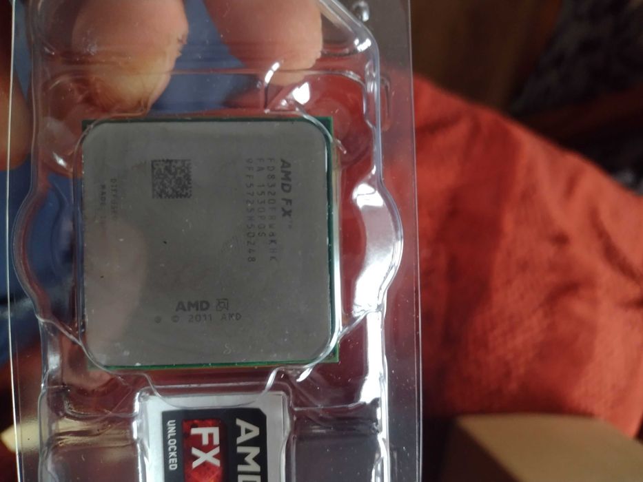 Процесор AMD FX8320