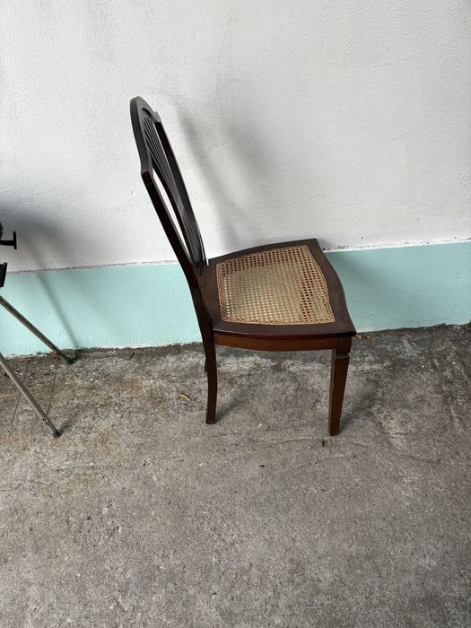 Cadeiras de  cerejeira e palhinha