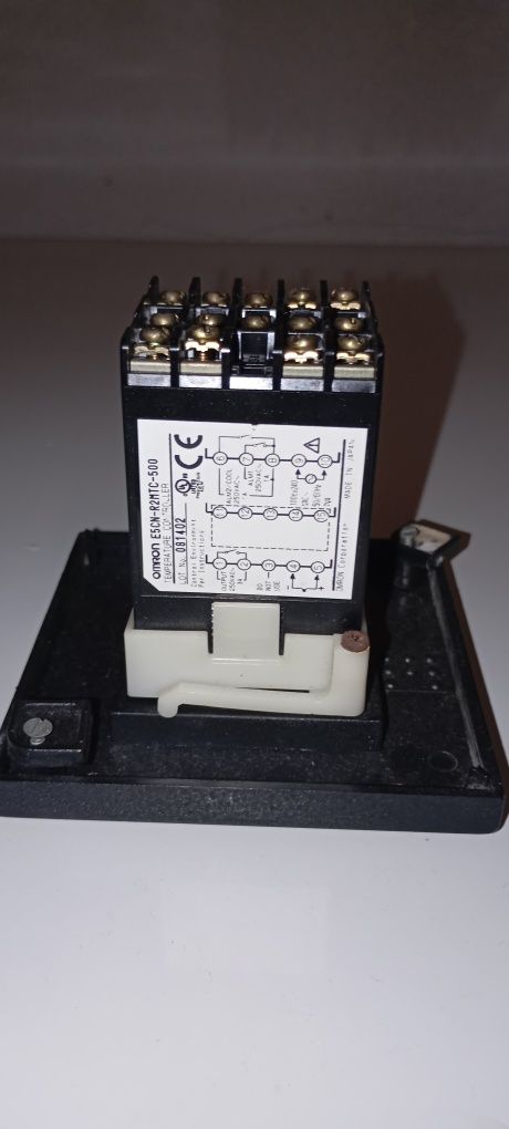 Controlador omron