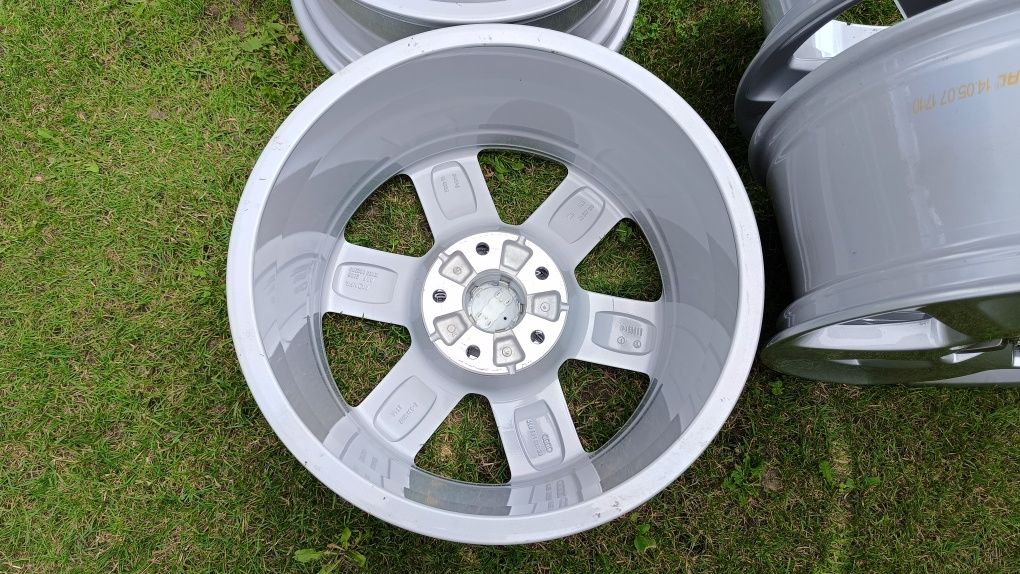 Nowe felgi Audi Q7 18" 5x130