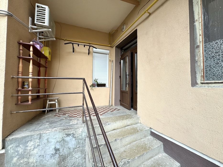 1к центр вул. Штефана Августина