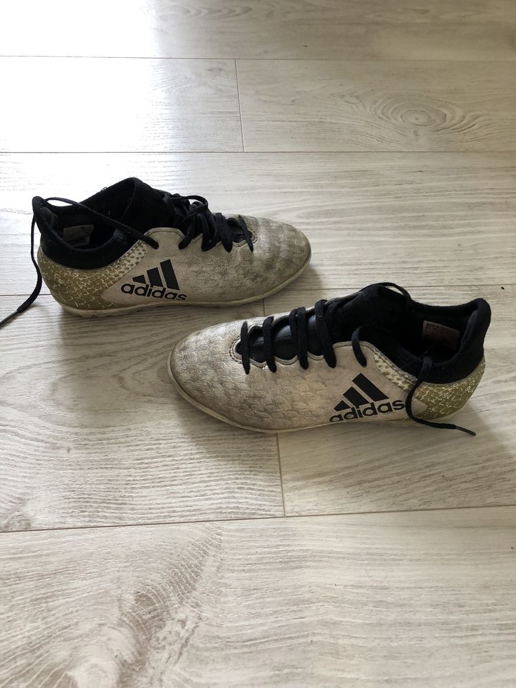 Сороконожки. Бампы. Дитяче взуття для футболу adidas 32р. 19,5см.