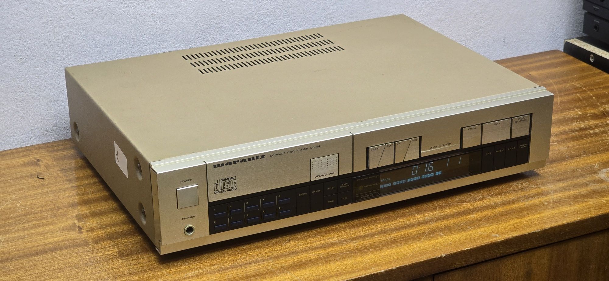 Marantz CD 84 ODTWARZACZ płyt  CD  Vintage szampański topowy