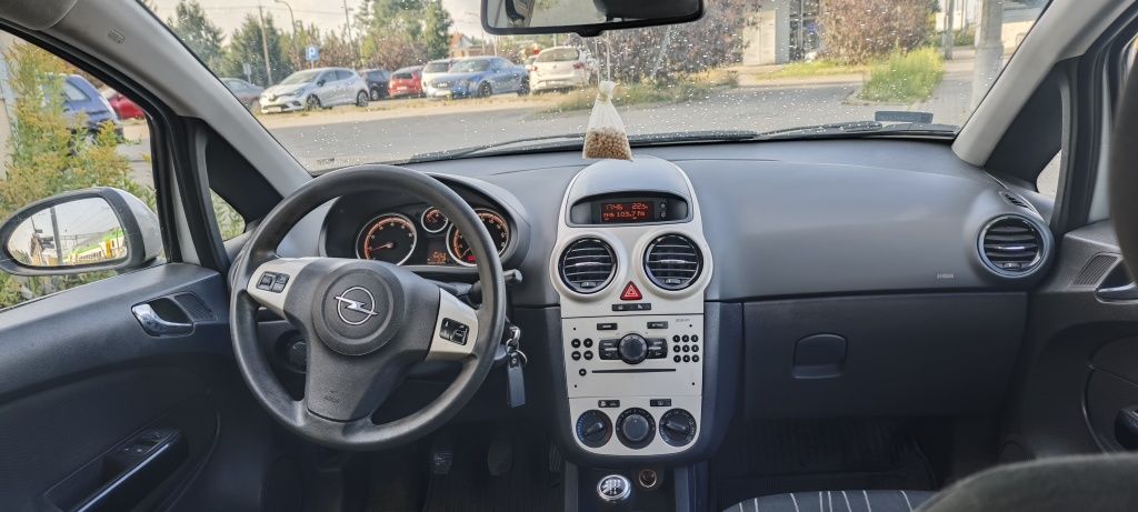 Opla Corsę D 1.2 Benzyna + LPG 2007r – Bogato wyposażona