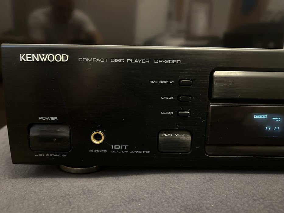 KENWOOD DP-2050 проигрыватель сд.Франция