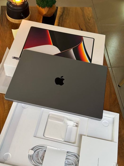 Ноутбук Apple MacBook Pro 16" M1 Pro 16/512GB Space Grey (MK183) 2021