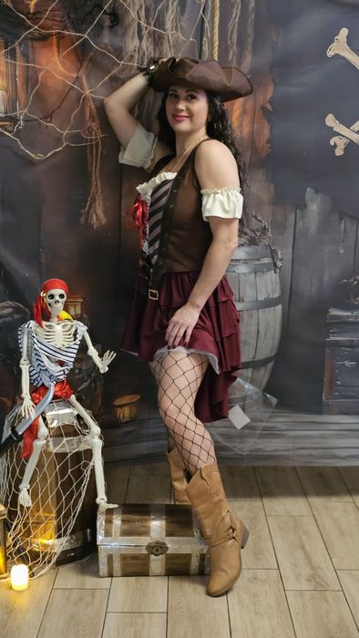 Карнавальний костюм "Піратка "