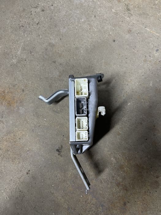 Блок управління електро підсилювача керма toyota corolla e120 130 еур