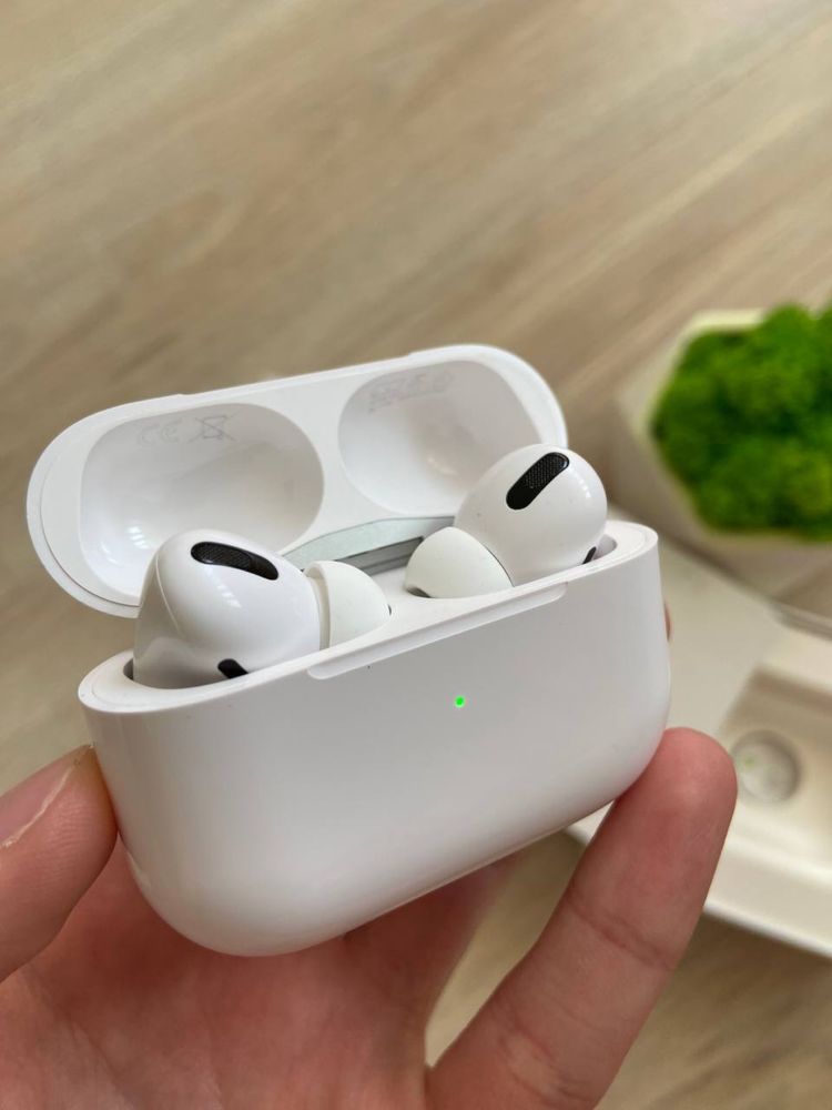 AirPods Pro з шумоподвленням та без