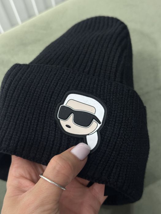 Шапка Karl Lagerfeld, жіноча шапка, чорна шапка