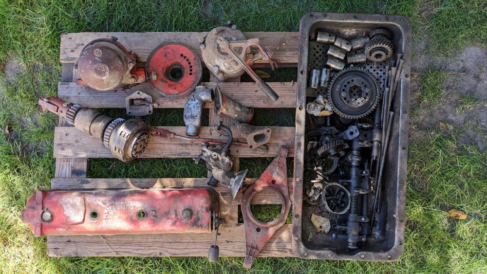 Запчастини ЮМЗ  до двигуна