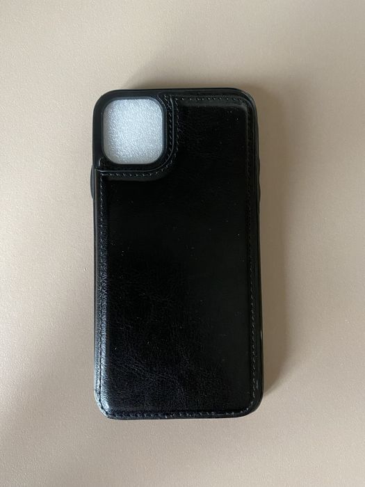 Чехол на iPhone 11