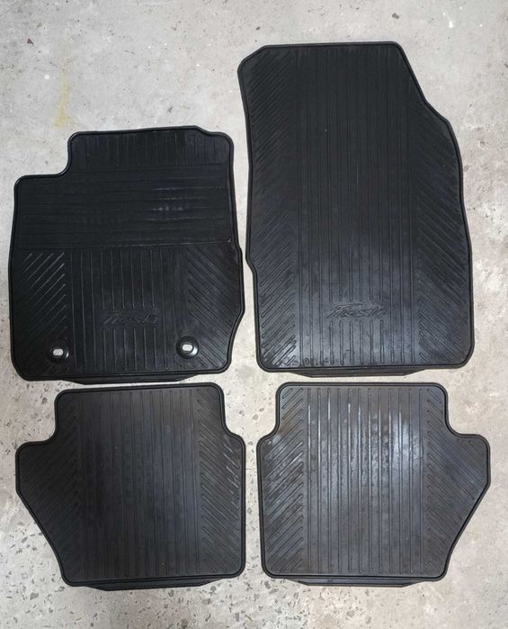 ФОРД ФІЄСТА (2008-2017 рік) оригінальні гумові коврики в салон.