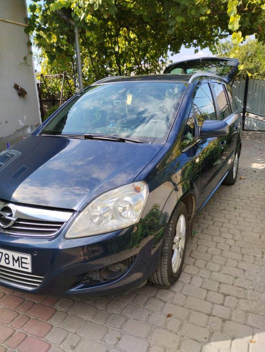 Продам авто Opel zafira b 1.7 дизиль