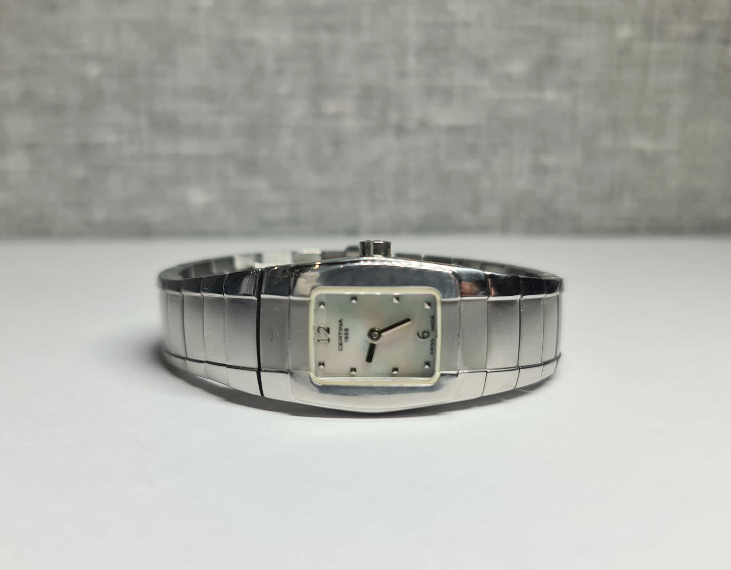Жіночий годинник Certina Swiss made Sapphire