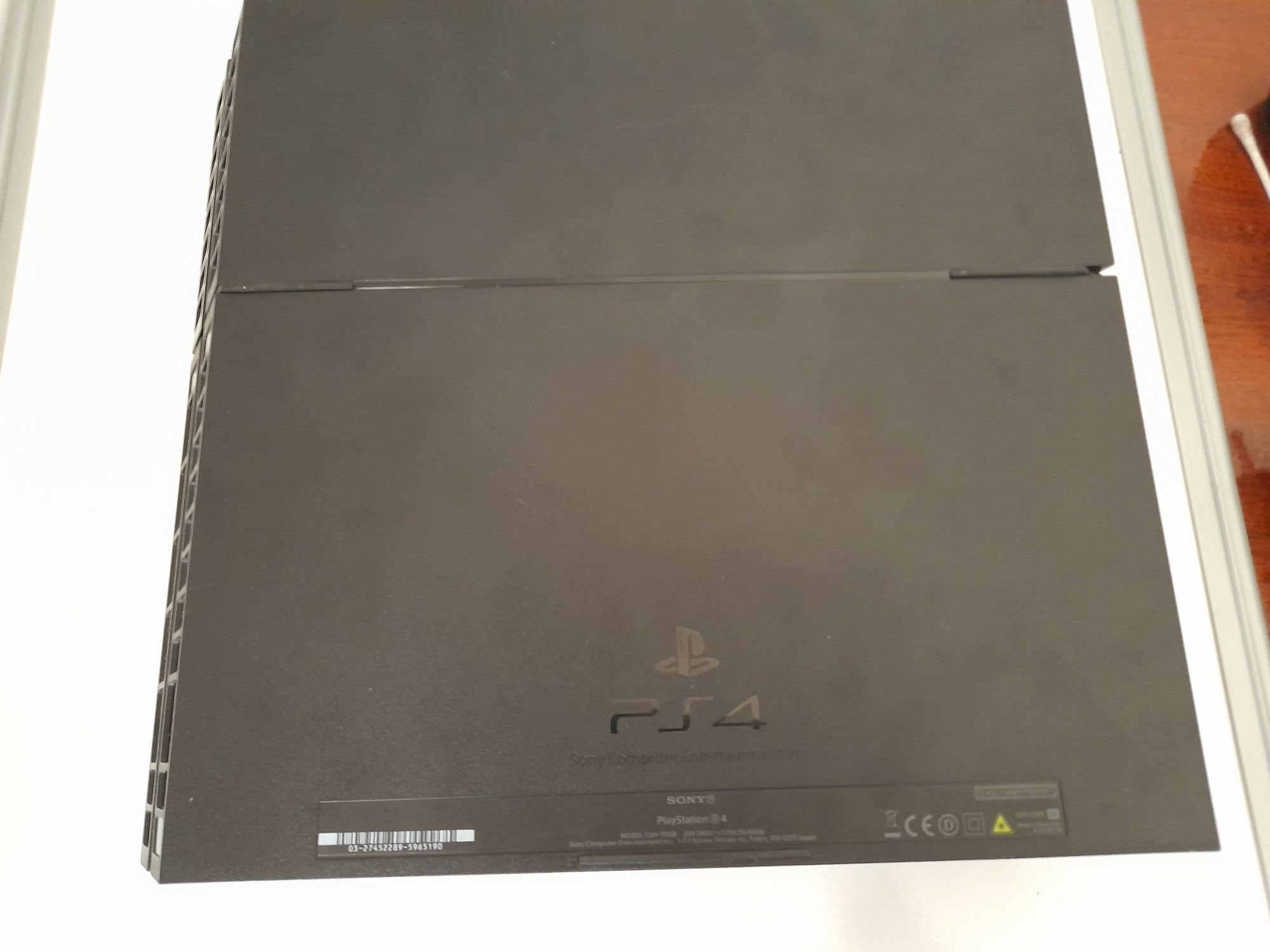 PS4 1 Tera *arranjo/peças* + 2 jogos