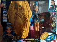 Лялька Монстер Хай Клео де Ніл Золотий б'юті кейс Monster High Doll