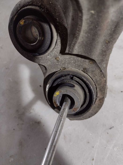 Hyundai Sonata 11-15 Hybrid  Цапфа задняя левая / правая / Соната