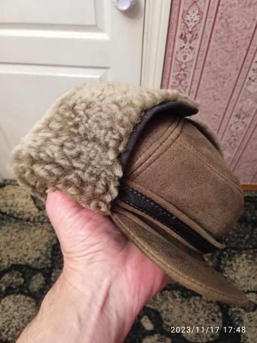 Зимова шапка з виворотом кожа