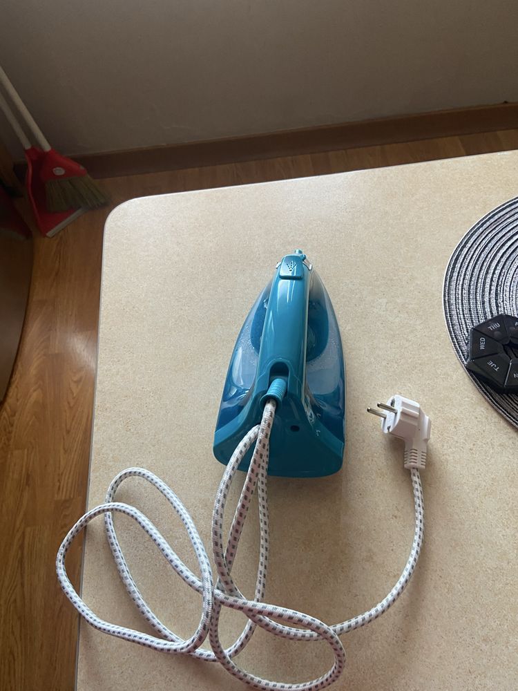 Праска. Утюг. Tefal.