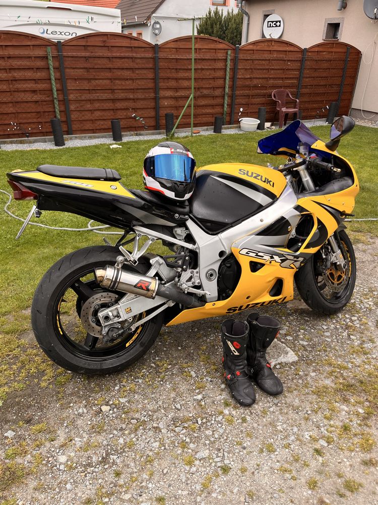 Suzuki GSXR 750 plus kask i buty