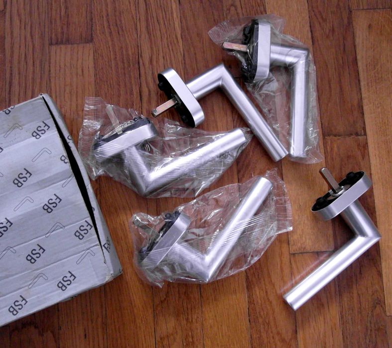 Nowe klamki do okien FSB metalowe aluminiowe pięć sztuk