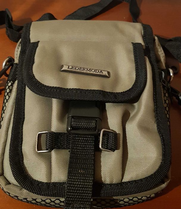 Bolsa de campo à tiracolo NOVA