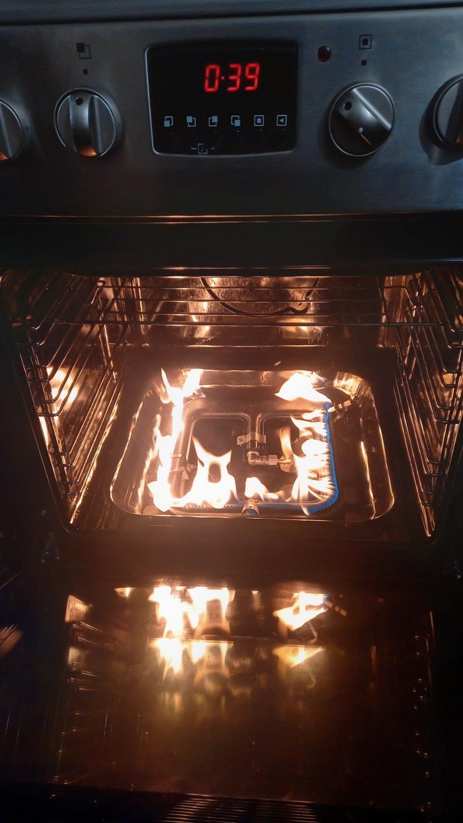 Газова плита з газовою духовкою 60см