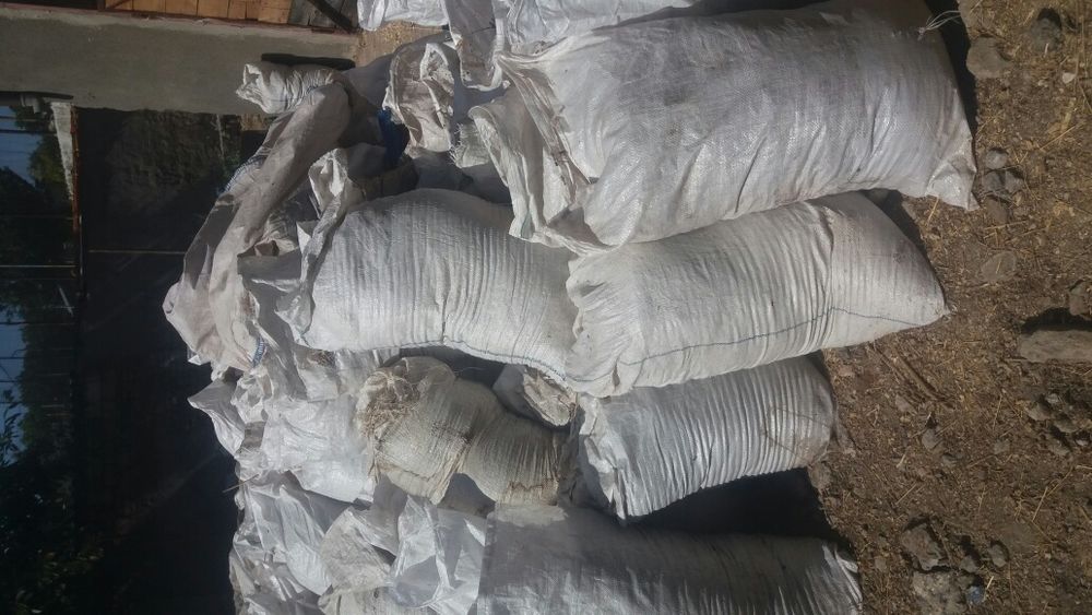 Навоз конский и сыпец в мешках