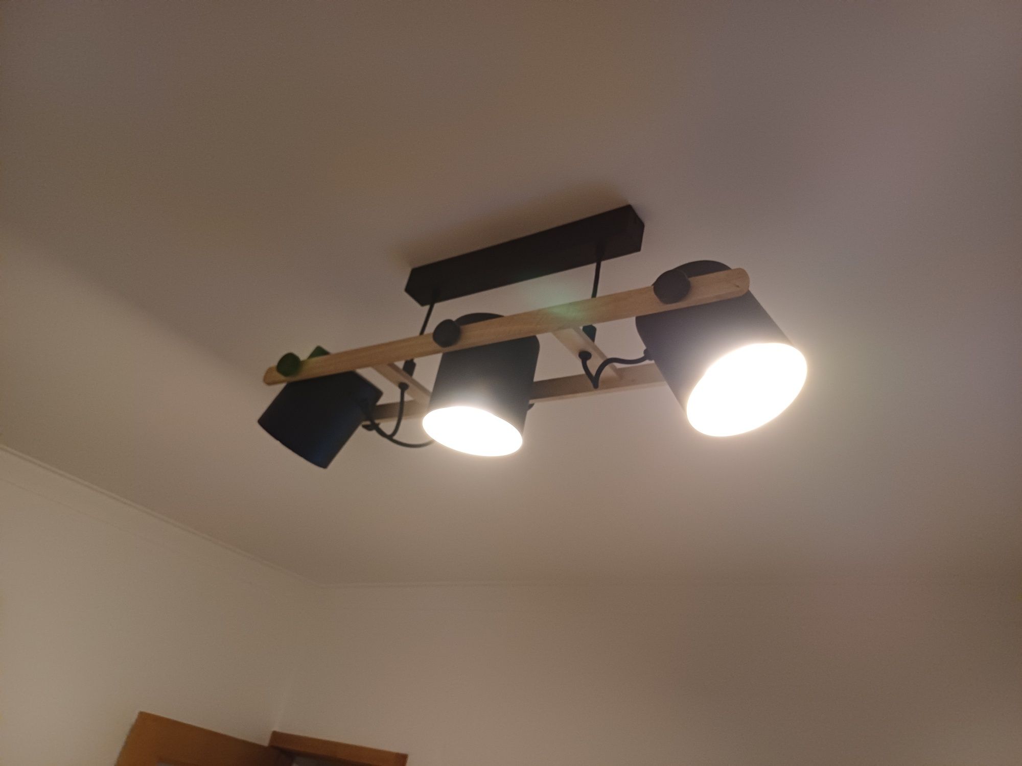 Candeeiro de teto estilo industrial