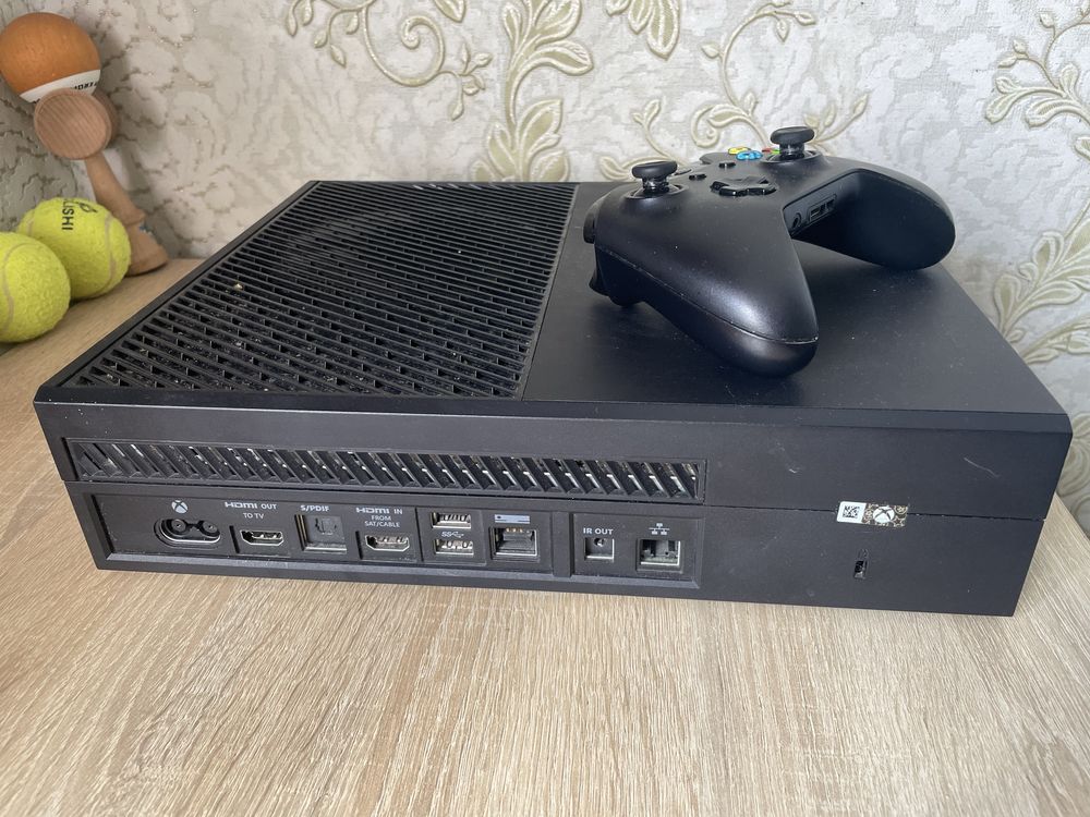 Xbox one 1 TB рабочая приставка