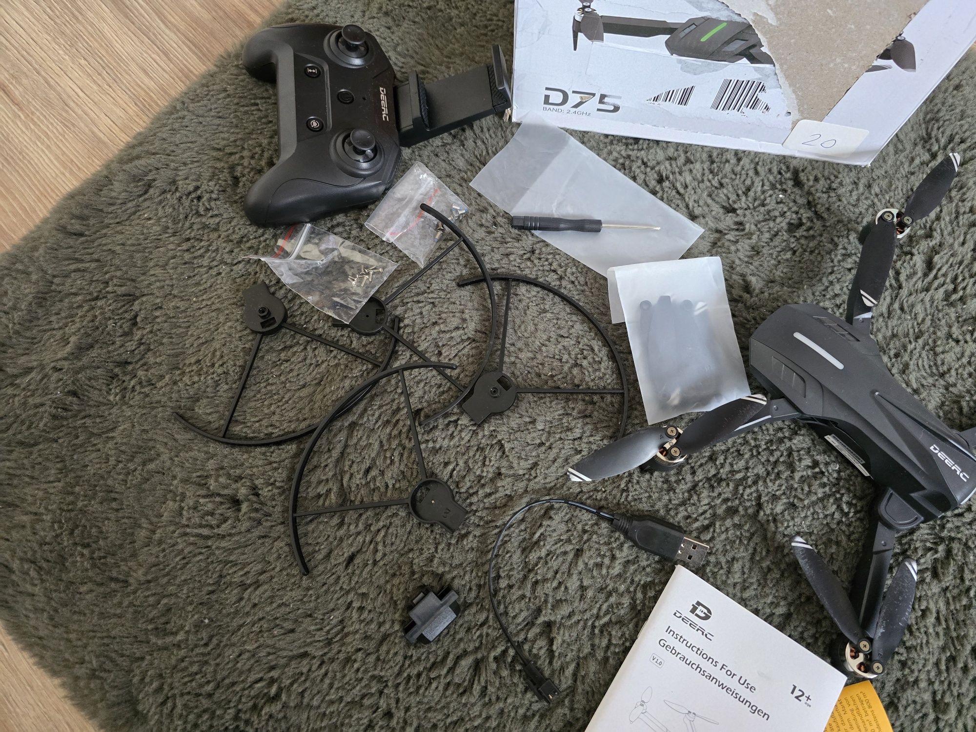 Dron DEERC d75 z kamerą HD 1080P 32min lot komplet