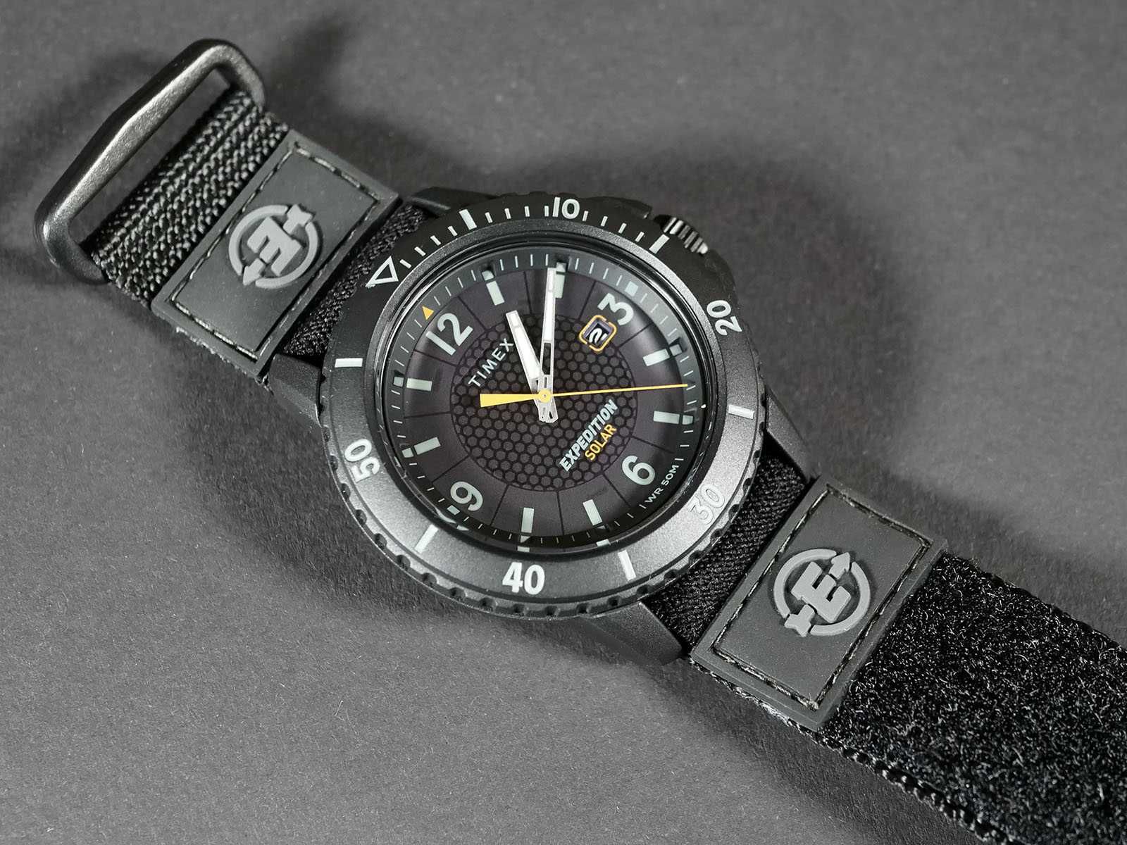 Годинник Timex Tw4B23300 Expedition Solar