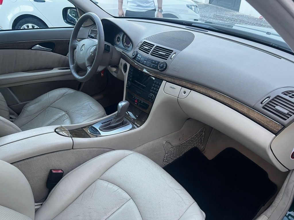Mercedes W211 E280CDI Avantgard 
3.0 V6 CDI
Carro em mui