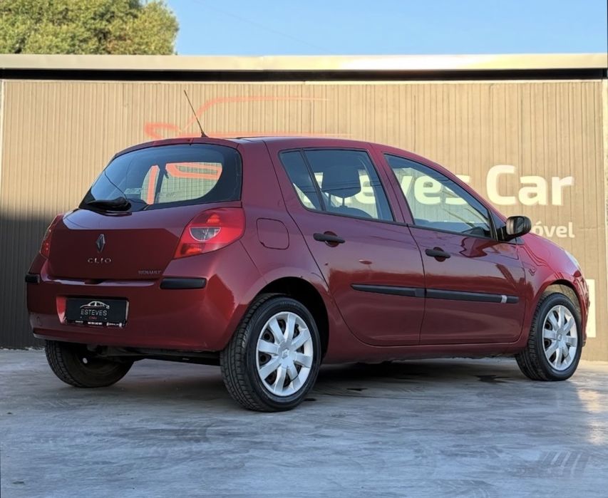 Renault Clio 1.2 16V Confort Authentique