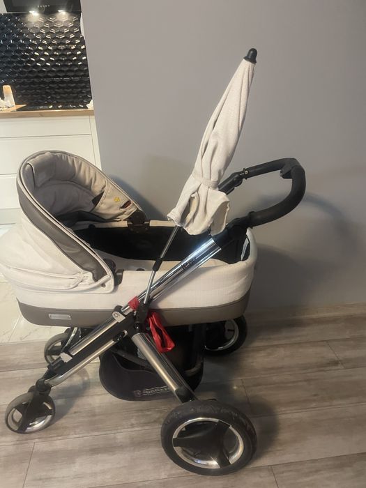 Piekny, komfortowy wozek 2w1 z parasolka