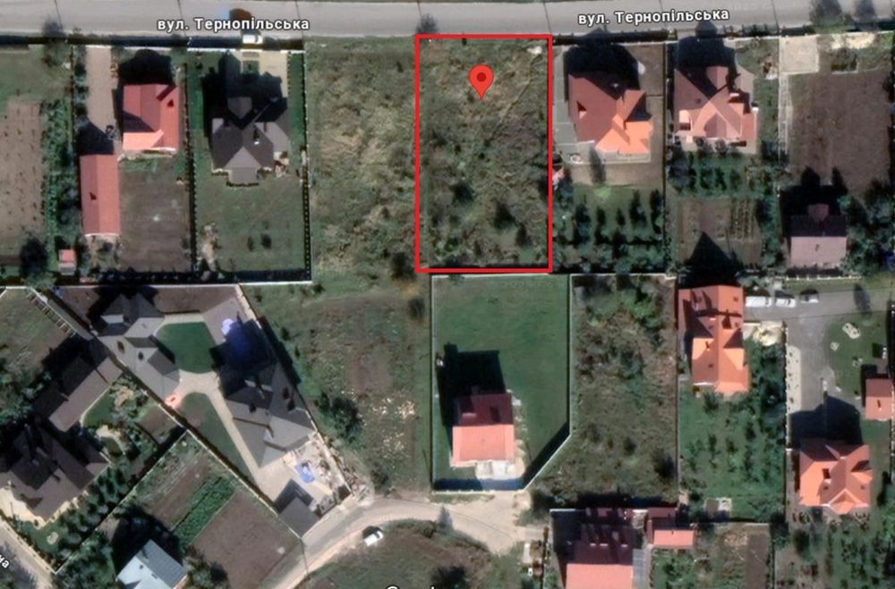 Продається 12 сотих в пригороді Тернополя.